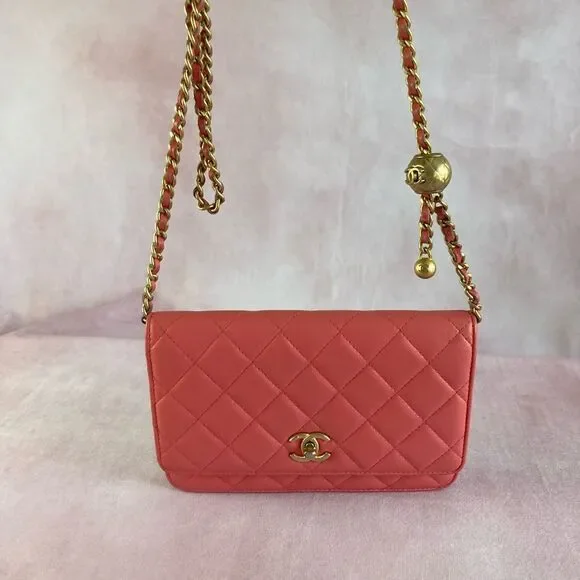 🛑SOLD🛑Chanel Pink wallet with chain - Picture 2 of 7